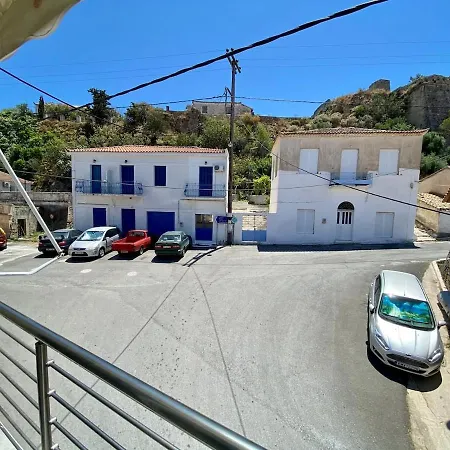 Blu Blu Apartment With Castle View Koróni Exterior foto